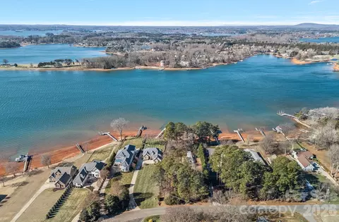 344 Yacht Rd, Mooresville, NC 28117