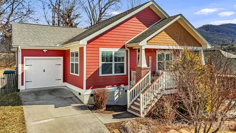 17 Byrdcliffe Ln, Asheville, NC 28805