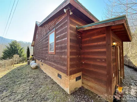 52 Supooh Ln, Sylva, NC 28779 photo 3