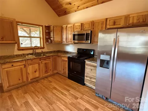 52 Supooh Ln, Sylva, NC 28779 photo 8