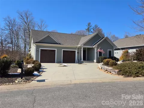 107 Beechmont Dr, Morganton, NC 28655