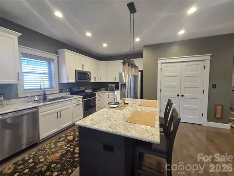 Kitchen - 107 Beechmont Dr, Morganton, NC 28655 photo 3 of 7