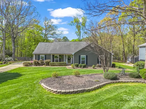 2340 Wynbourne Rd, Gastonia, NC 28056