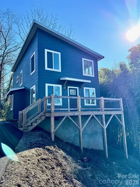 65 Moore Ave, Asheville, NC 28806