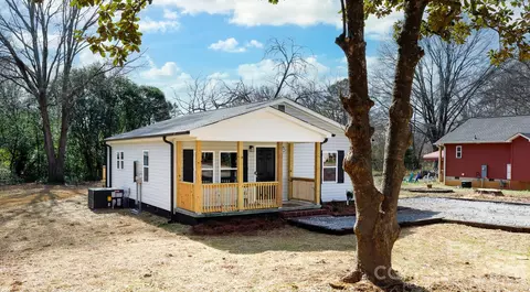 22 Center St, York, SC 29745