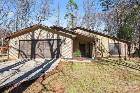 7341 Elwood Dr, Charlotte, NC 28227
