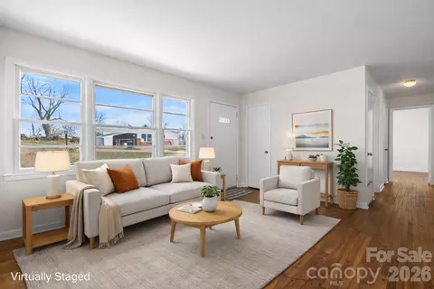 302 Ramsey St, Morganton, NC 28655