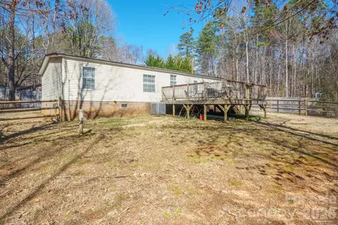 Exterior - 1049 Ramsey St, Stanley, NC 28164 photo 2 of 5