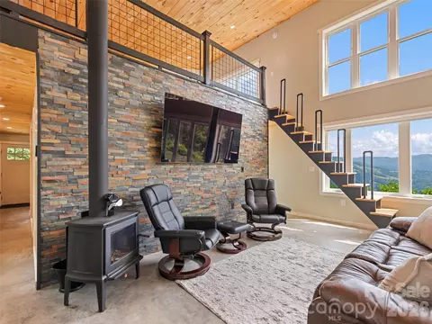 Living - 1225 Clark Rd, Clyde, NC 28721 photo 5 of 8