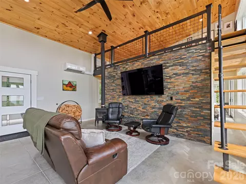Living - 1225 Clark Rd, Clyde, NC 28721 photo 4 of 8