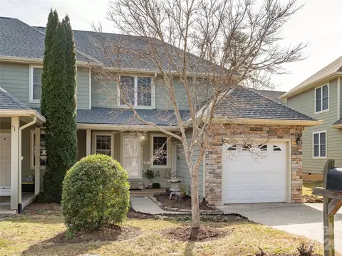 10 Aberdeen Dr, Arden, NC 28704