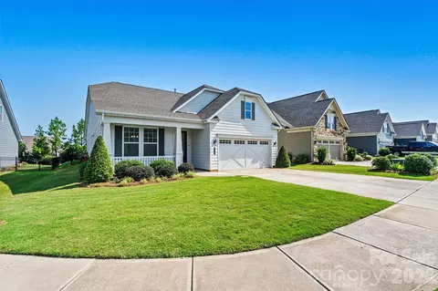 7315 Surprise Ct, Charlotte, NC 28215
