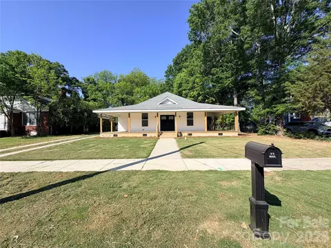 308 N Catawba St, Lancaster, SC 29720