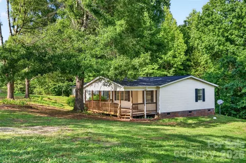 388 Chinquapin Ln, Mount Ulla, NC 28125