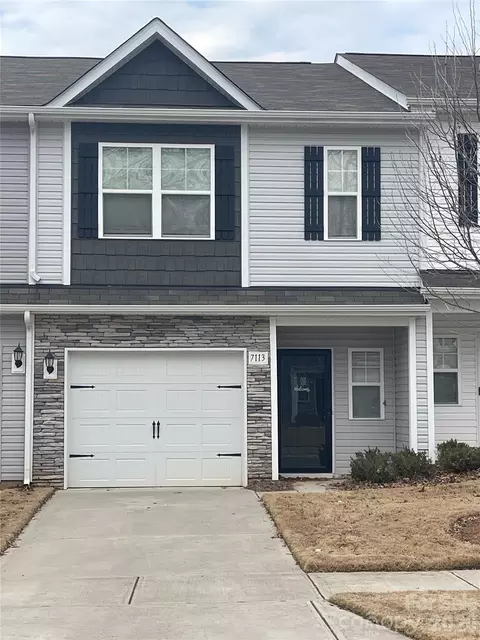 7113 Somerford Rd, Charlotte, NC 28215