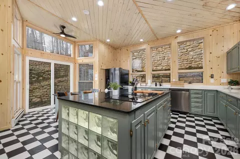 Kitchen - 556558 Thorncliff Dr, Seven Devils, NC 28604 photo 2 of 6