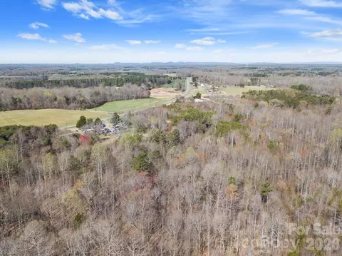 879 E Memorial Hwy, Harmony, NC 28634 photo 12