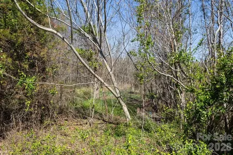 879 E Memorial Hwy, Harmony, NC 28634 photo 6