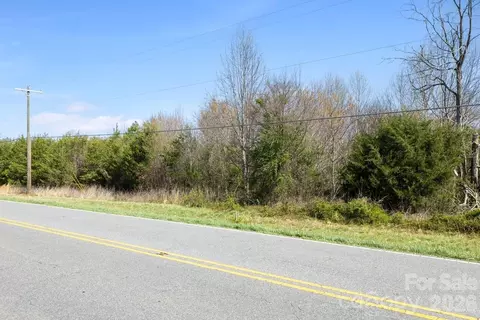 879 E Memorial Hwy, Harmony, NC 28634 photo 26