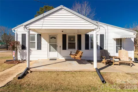 Exterior - 1227 Laurel Ave, Lancaster, SC 29720 photo 2 of 9