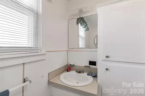 Bath - 1227 Laurel Ave, Lancaster, SC 29720 photo 3 of 3