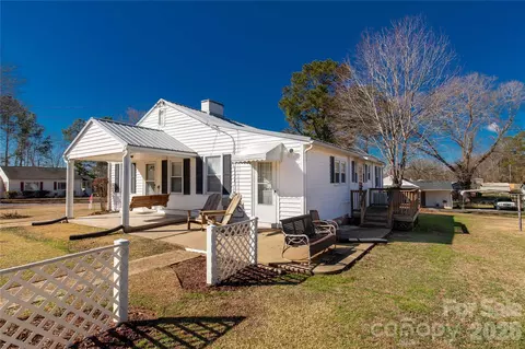 Exterior - 1227 Laurel Ave, Lancaster, SC 29720 photo 1 of 9