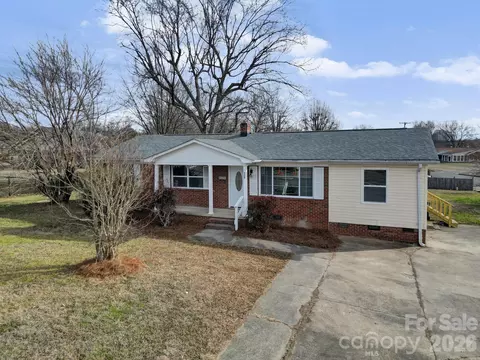328 Old Concord Rd, Salisbury, NC 28144