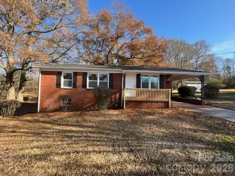 1325 Eastview Ext, Shelby, NC 28152