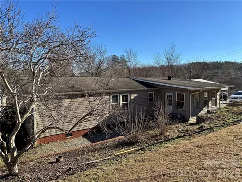 2448 Christopher Rd, Morganton, NC 28655 photo 17