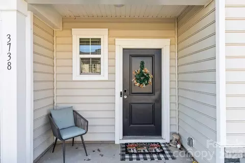 Exterior - 3738 Yorkshire Pl, Terrell, NC 28682 photo 3 of 5