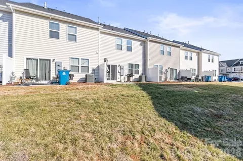 Exterior - 3738 Yorkshire Pl, Terrell, NC 28682 photo 4 of 5