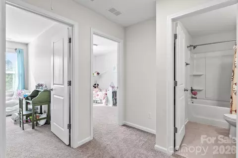 Entry Way - 3738 Yorkshire Pl, Terrell, NC 28682 photo 3 of 7