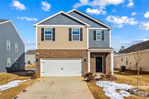 136 Sycamore Springs Dr, Statesville, NC 28677