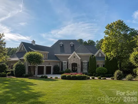 1812 Brawley School Rd, Mooresville, NC 28117