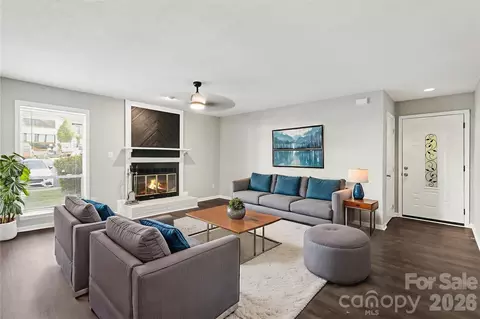 7255 Winery Ln, Charlotte, NC 28227