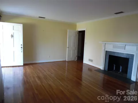 Living - 603 1st Avenue Ne Pl NE, Conover, NC 28613 photo 3 of 3
