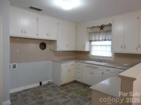 Kitchen - 603 1st Avenue Ne Pl NE, Conover, NC 28613 photo 4 of 4