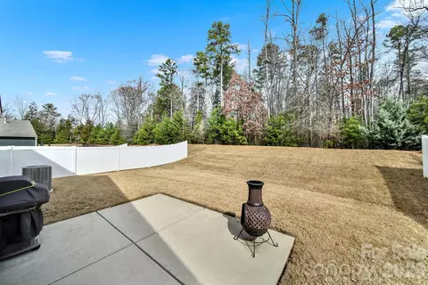 Exterior - 1576 Spring Blossom Trl, Fort Mill, SC 29708 photo 4 of 8