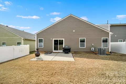 Exterior - 1576 Spring Blossom Trl, Fort Mill, SC 29708 photo 5 of 8