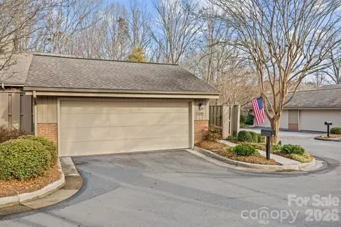 5350 Sandtrap Ln, Charlotte, NC 28226