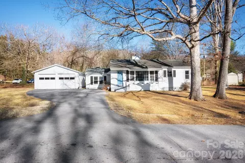 1 Linden St, Arden, NC 28704