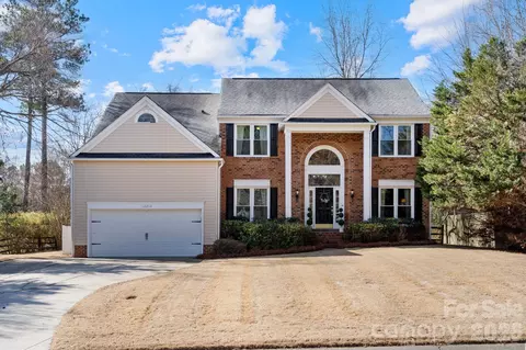 12214 Provincetowne Dr, Charlotte, NC 28277