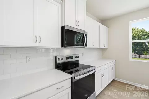 Kitchen - 2730 Phoenix Ct, Gastonia, NC 28052 photo 4 of 4