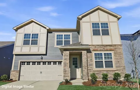 2730 Phoenix Ct, Gastonia, NC 28052