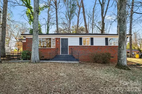 1407 Sherwood Dr, Kannapolis, NC 28081