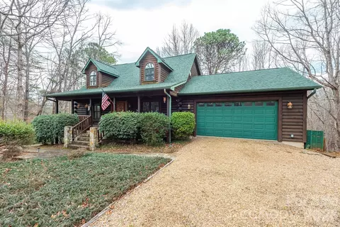 145 Flynn Ct, Lake Lure, NC 28746