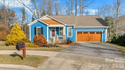 4 Hoolet Ct, Candler, NC 28715