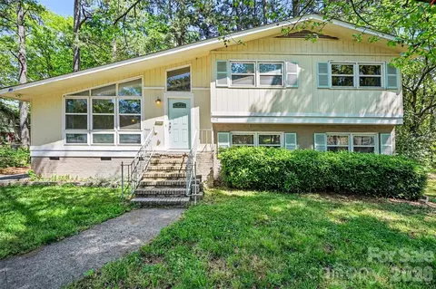 912 Bannister Pl, Charlotte, NC 28213