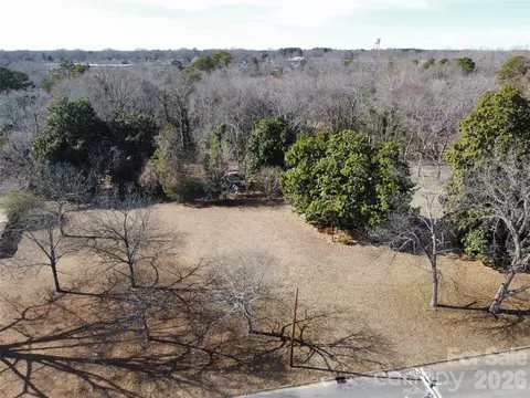 208 S Beaver St, Landis, NC 28088