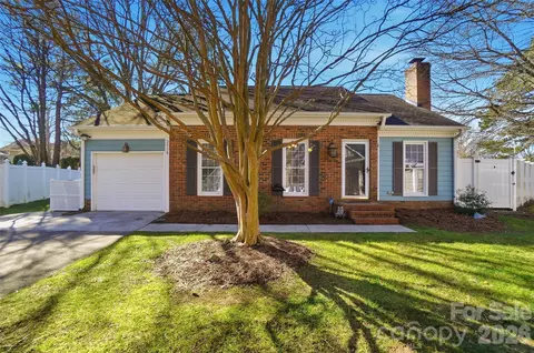 2538 Dalston Ln, Charlotte, NC 28210